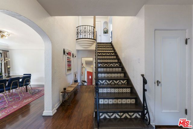 808 S Cloverdale Avenue, Los Angeles, CA 90036