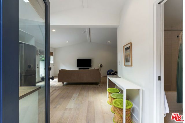 808 S Cloverdale Avenue, Los Angeles, CA 90036