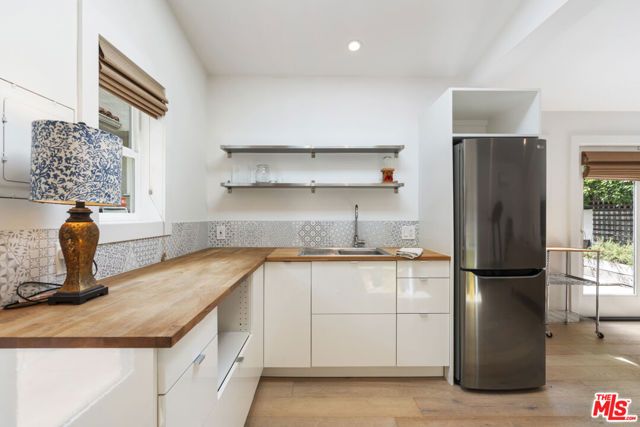 808 S Cloverdale Avenue, Los Angeles, CA 90036