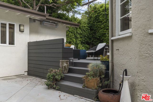 808 S Cloverdale Avenue, Los Angeles, CA 90036