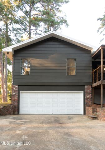 105 Country Club Road, Florence, MS 39073