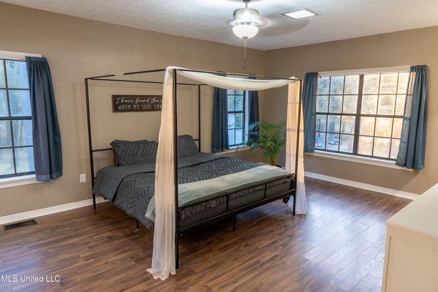 105 Country Club Road, Florence, MS 39073