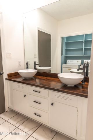 105 Country Club Road, Florence, MS 39073