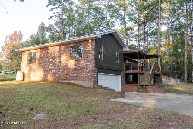 105 Country Club Road, Florence, MS 39073