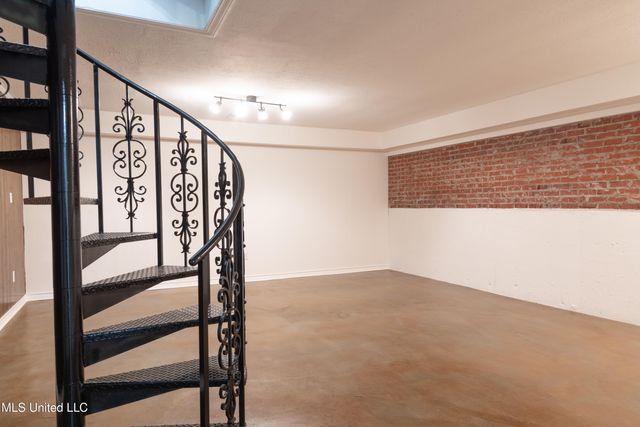 105 Country Club Road, Florence, MS 39073