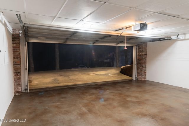 105 Country Club Road, Florence, MS 39073