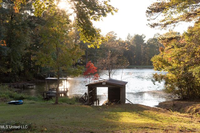 105 Country Club Road, Florence, MS 39073