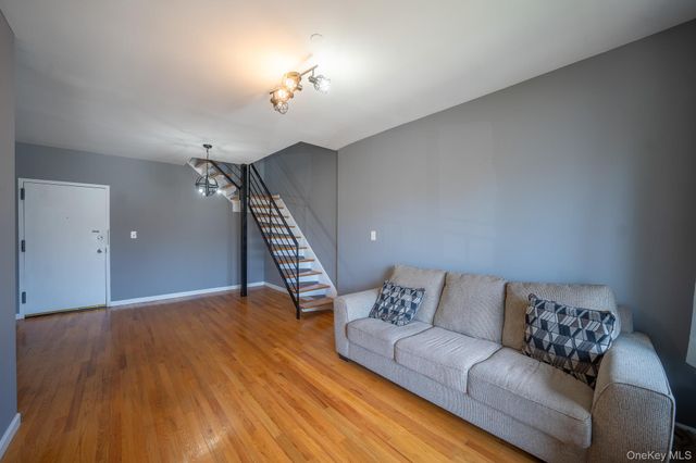 17524 89th Avenue C, Jamaica, NY 11432