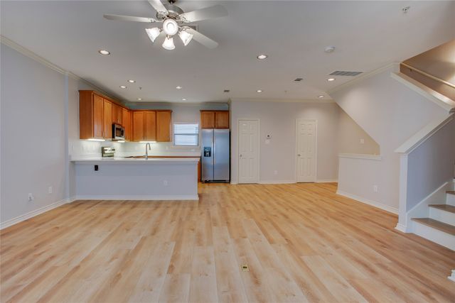 2415 Stutz Drive C, Dallas, TX 75235