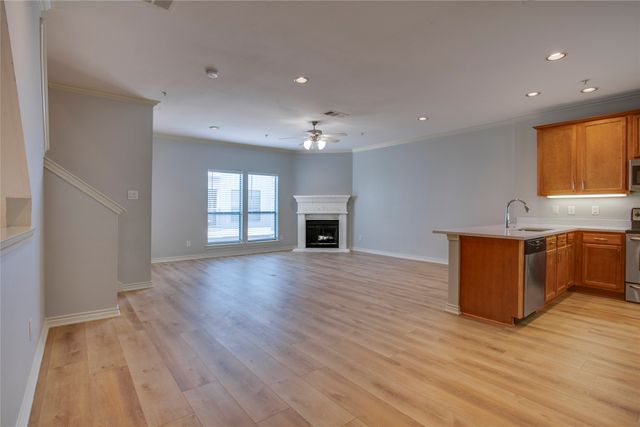 2415 Stutz Drive C, Dallas, TX 75235