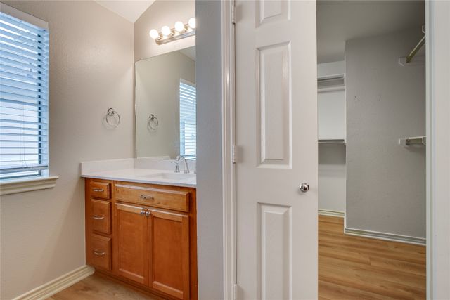 2415 Stutz Drive C, Dallas, TX 75235