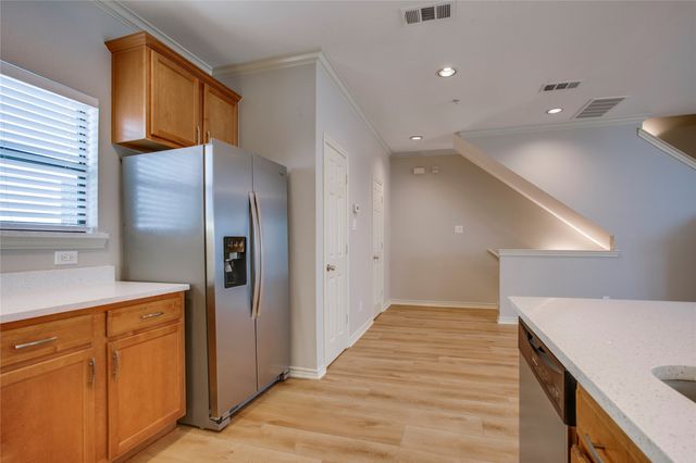 2415 Stutz Drive C, Dallas, TX 75235