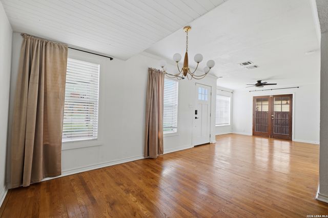 418 Nassau Dr, San Antonio, TX 78213