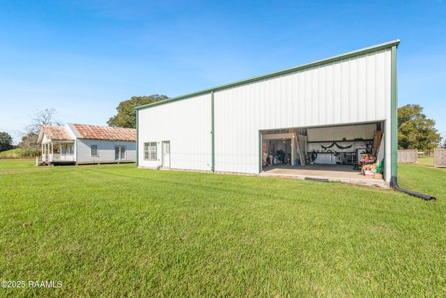 1908 Nursery Highway, St. Martinville, LA 70582