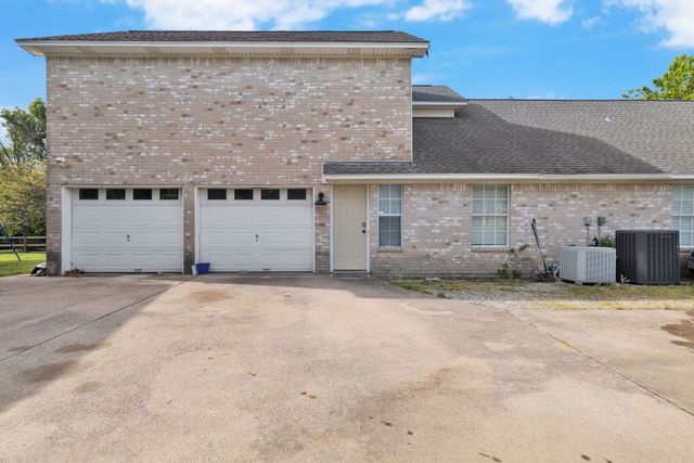 3310 Darby Lane, Denton, TX 76207