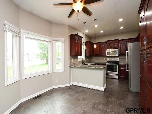 16130 Parker Street, Omaha, NE 68118