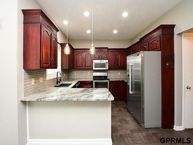 16130 Parker Street, Omaha, NE 68118