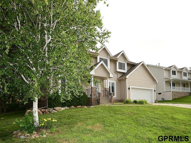 16130 Parker Street, Omaha, NE 68118