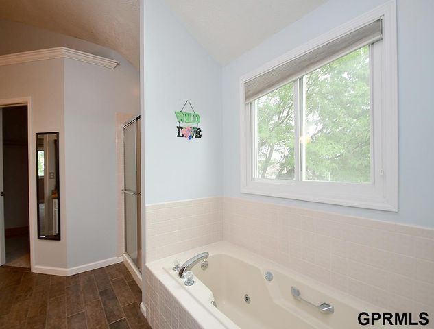 16130 Parker Street, Omaha, NE 68118