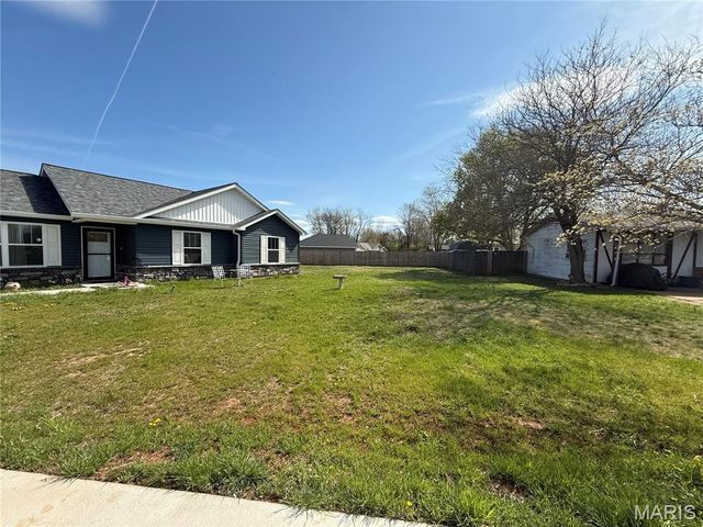 115 Holmes, Fredericktown, MO 63645