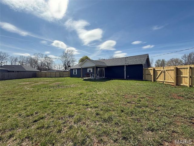 115 Holmes, Fredericktown, MO 63645