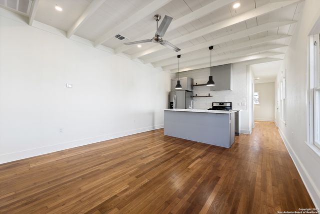 911 mesquite, San Antonio, TX 78202