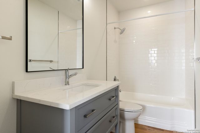 911 mesquite, San Antonio, TX 78202