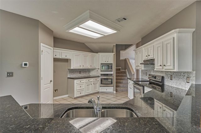 13707 Fountainview Drive, Montgomery, TX 77356