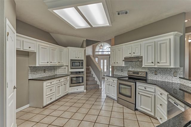 13707 Fountainview Drive, Montgomery, TX 77356
