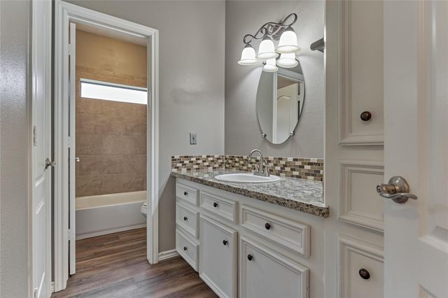 13707 Fountainview Drive, Montgomery, TX 77356