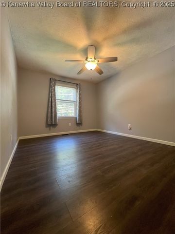 726 Lower Donnally Road, Charleston, WV 25304