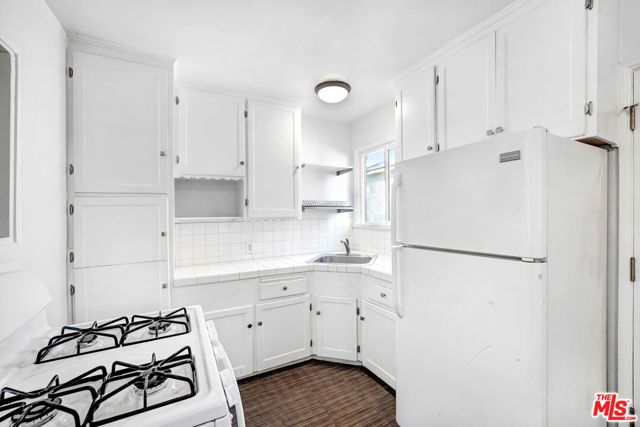 5129 Overland Avenue, Culver City, CA 90230
