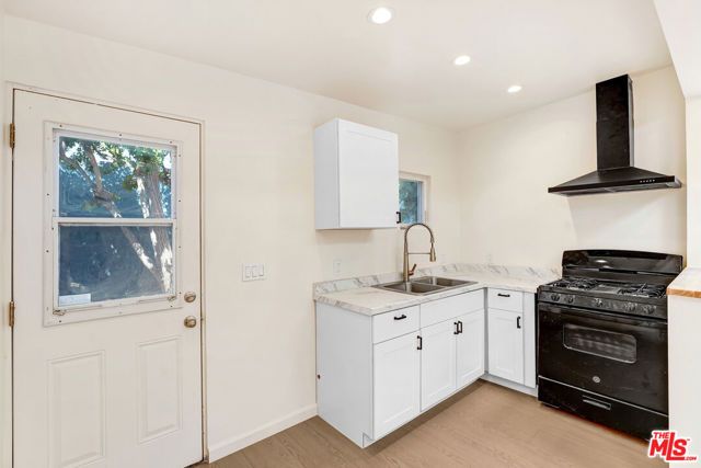 5129 Overland Avenue, Culver City, CA 90230