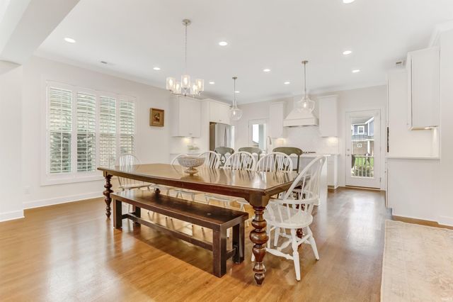 5498 Abbe Wood Drive, Newburgh, IN 47630