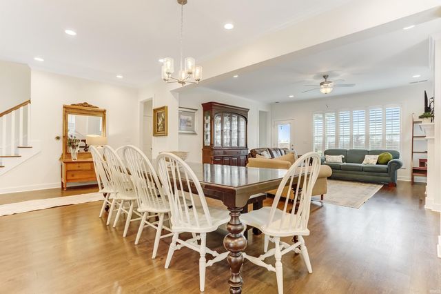 5498 Abbe Wood Drive, Newburgh, IN 47630