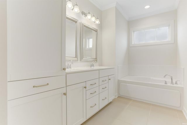 5498 Abbe Wood Drive, Newburgh, IN 47630