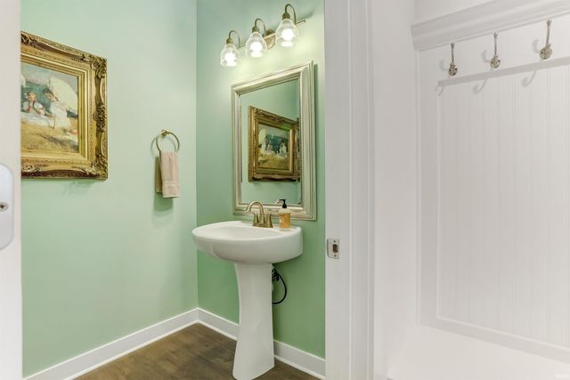 5498 Abbe Wood Drive, Newburgh, IN 47630