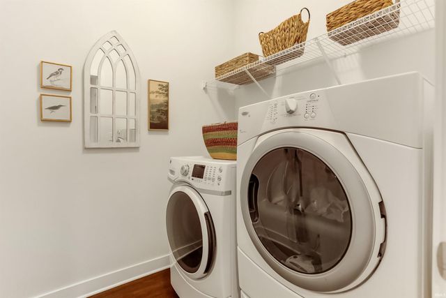 5498 Abbe Wood Drive, Newburgh, IN 47630