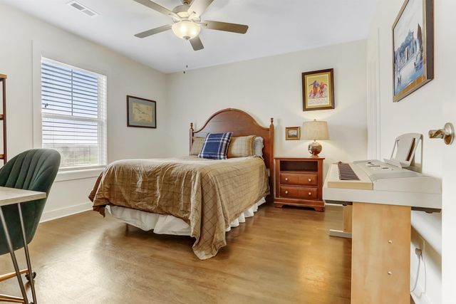 5498 Abbe Wood Drive, Newburgh, IN 47630