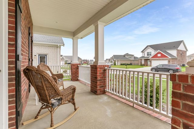 5498 Abbe Wood Drive, Newburgh, IN 47630