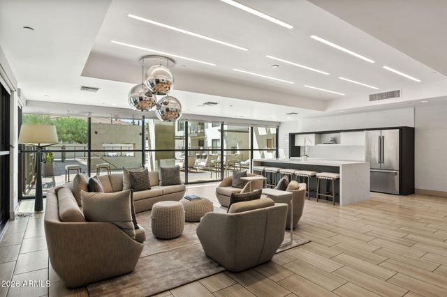 7300 E EARLL Drive 2008, Scottsdale, AZ 85251