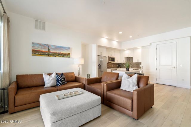 7300 E EARLL Drive 2008, Scottsdale, AZ 85251