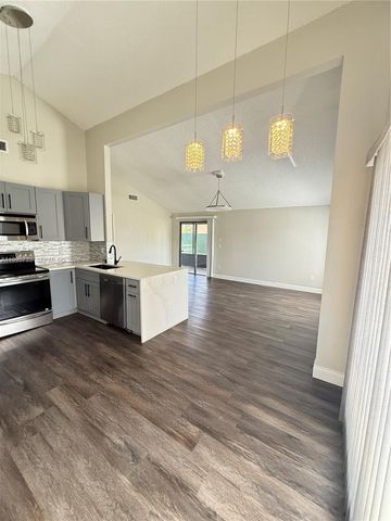 8419 Garden Gate Pl, Boca Raton, FL 33433