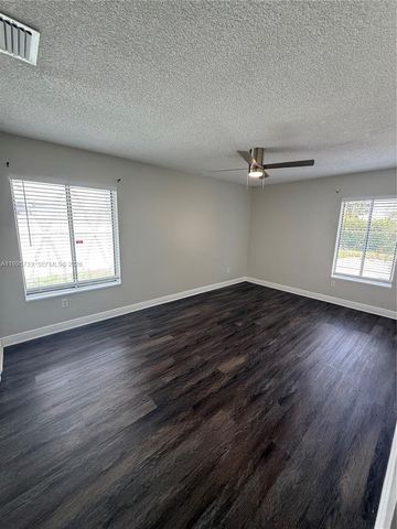 8419 Garden Gate Pl, Boca Raton, FL 33433