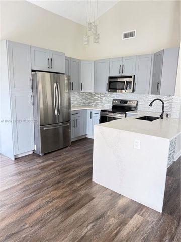 8419 Garden Gate Pl, Boca Raton, FL 33433