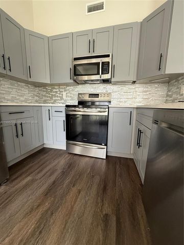 8419 Garden Gate Pl, Boca Raton, FL 33433