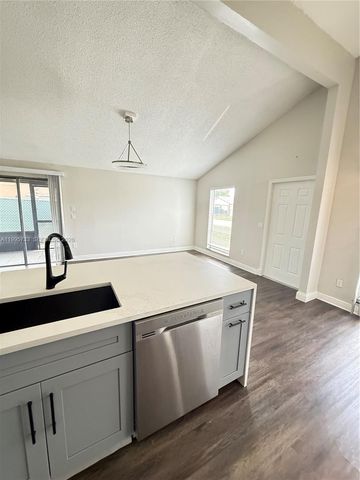 8419 Garden Gate Pl, Boca Raton, FL 33433