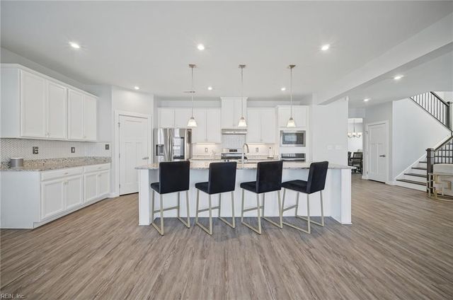 732 Colonel Byrd ST, Chesapeake, VA 23323