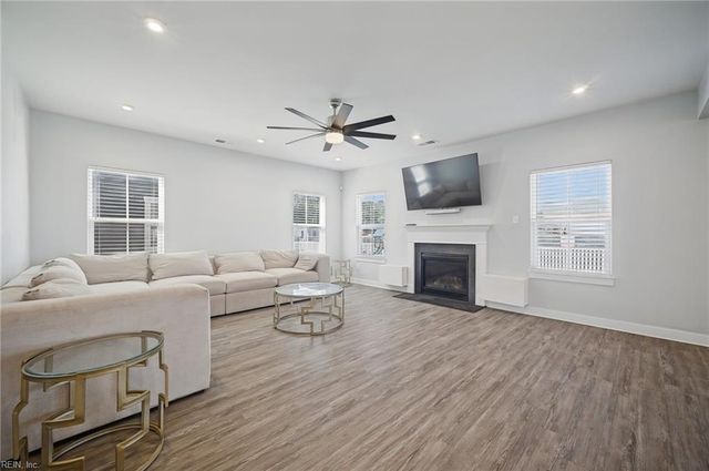 732 Colonel Byrd ST, Chesapeake, VA 23323