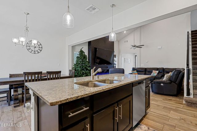 12622 ZOLLINGER Avenue, El Paso, TX 79928